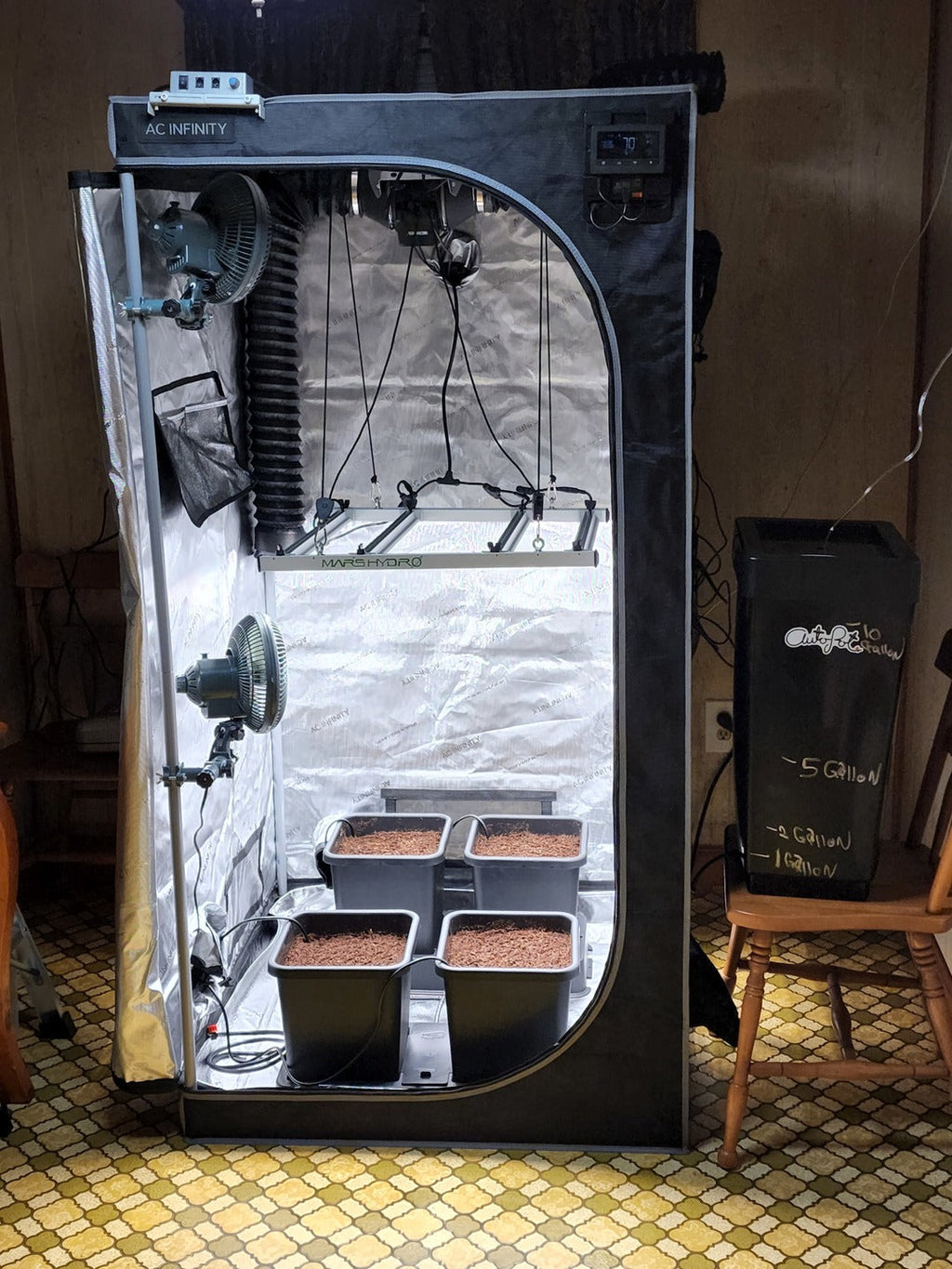hydroponic grow tent